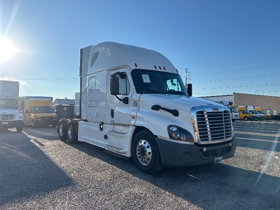 Sleeper Tractor-Heavy Duty Tractors-Freightliner-2020-Cascadia 12564ST-Dallas-TX-456,754\n\t\tmiles-$ 66,750 - Image 1