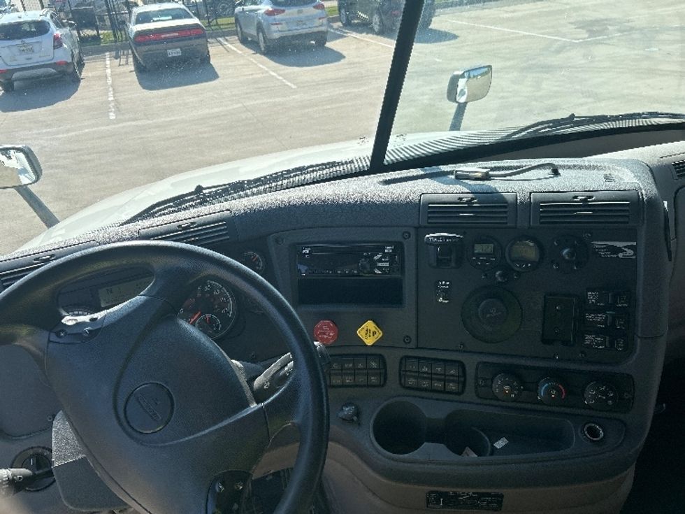 Sleeper Tractor-Heavy Duty Tractors-Freightliner-2020-Cascadia 12564ST-Dallas-TX-469,187\n\t\tmiles-$ 64,750 - Image 11