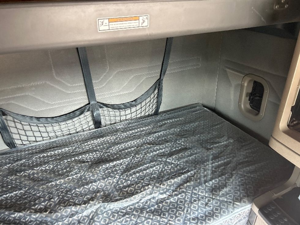 Sleeper Tractor-Heavy Duty Tractors-Freightliner-2020-Cascadia 12564ST-Dallas-TX-469,187\n\t\tmiles-$ 64,750 - Image 17