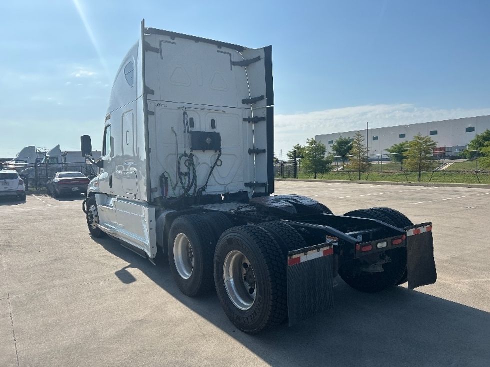 Sleeper Tractor-Heavy Duty Tractors-Freightliner-2020-Cascadia 12564ST-Dallas-TX-469,187\n\t\tmiles-$ 64,750 - Image 5