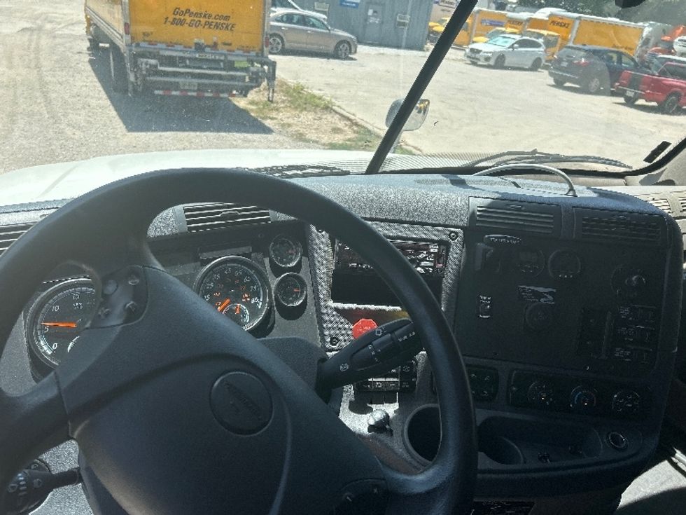 Sleeper Tractor-Heavy Duty Tractors-Freightliner-2020-Cascadia 12564ST-Dallas-TX-477,347\n\t\tmiles-$ 65,250 - Image 10