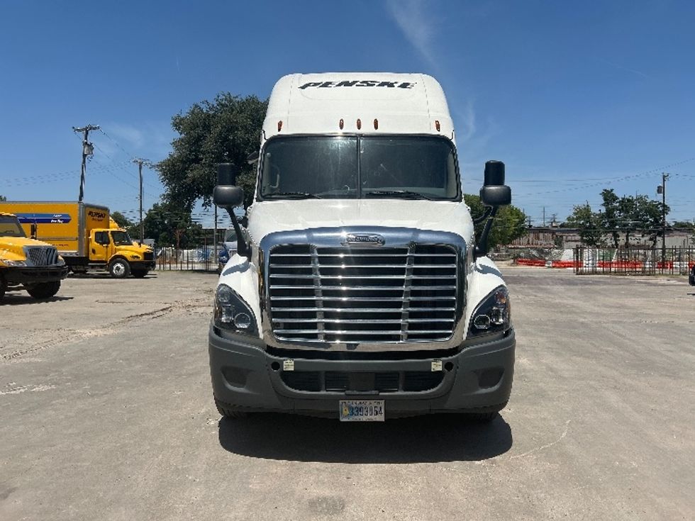 Sleeper Tractor-Heavy Duty Tractors-Freightliner-2020-Cascadia 12564ST-Dallas-TX-477,347\n\t\tmiles-$ 65,250 - Image 2