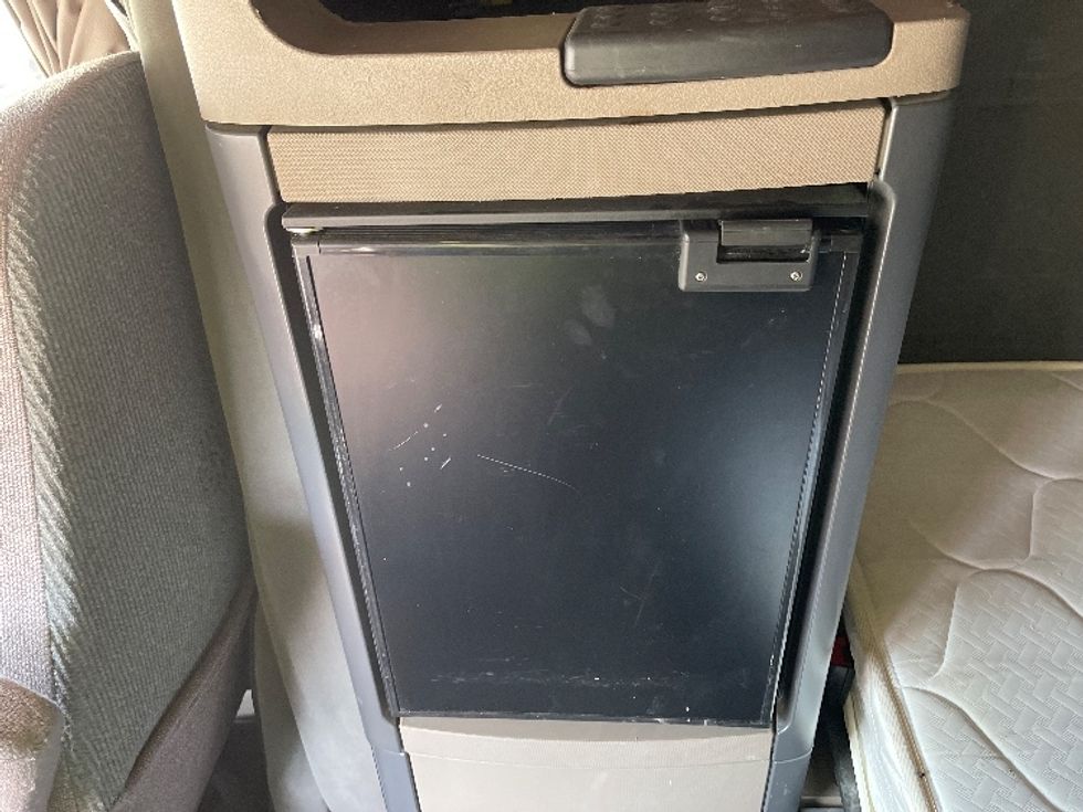 Sleeper Tractor-Heavy Duty Tractors-Freightliner-2020-Cascadia 12564ST-Dallas-TX-565,816\n\t\tmiles-$ 58,250 - Image 22