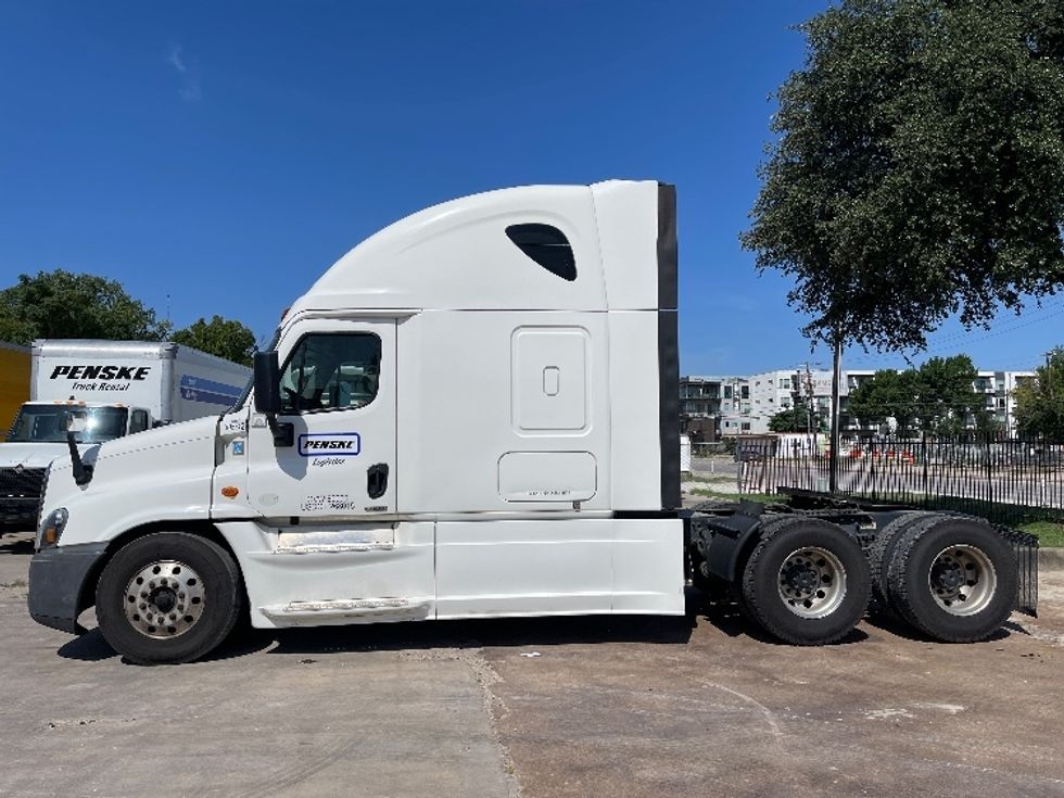 2020 Freightliner Cascadia 125" Sleeper Cab photo 4
