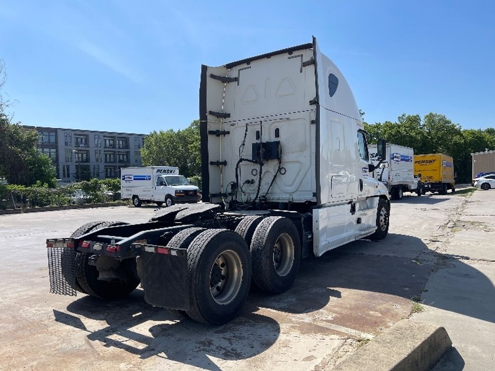 Sleeper Tractor-Heavy Duty Tractors-Freightliner-2020-Cascadia 12564ST-Dallas-TX-565,816\n\t\tmiles-$ 58,250 - Image 7