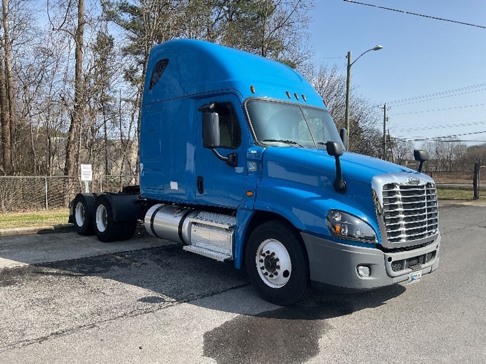 Sleeper Tractor-Heavy Duty Tractors-Freightliner-2020-Cascadia 12564ST-Dalton-GA-566,056\n\t\tmiles-$ 45,000 - Image 1