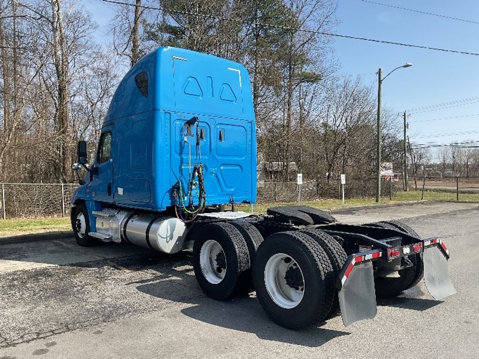 Sleeper Tractor-Heavy Duty Tractors-Freightliner-2020-Cascadia 12564ST-Dalton-GA-566,056\n\t\tmiles-$ 45,000 - Image 5