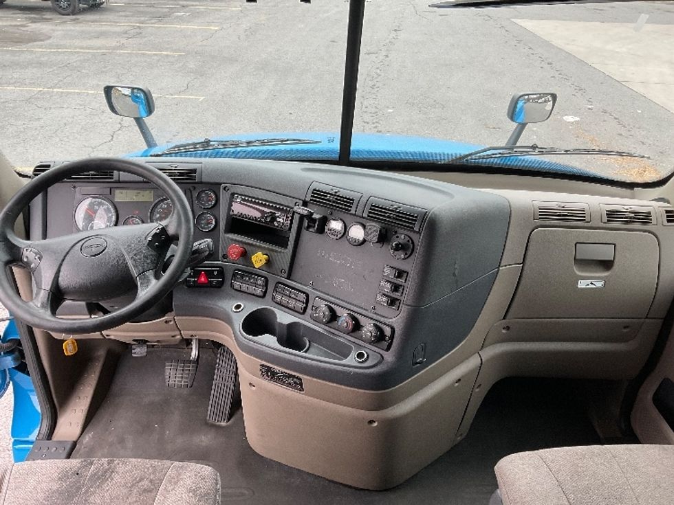 Sleeper Tractor-Heavy Duty Tractors-Freightliner-2020-Cascadia 12564ST-Dalton-GA-626,484\n\t\tmiles-$ 40,750 - Image 12