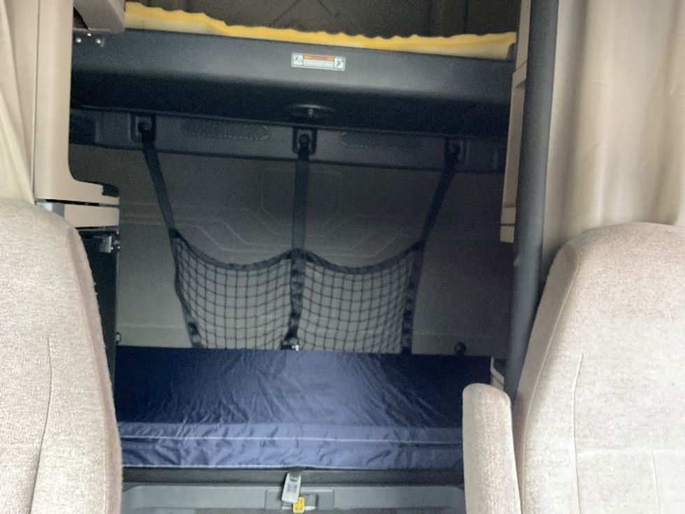 Sleeper Tractor-Heavy Duty Tractors-Freightliner-2020-Cascadia 12564ST-Dalton-GA-626,484\n\t\tmiles-$ 40,750 - Image 16