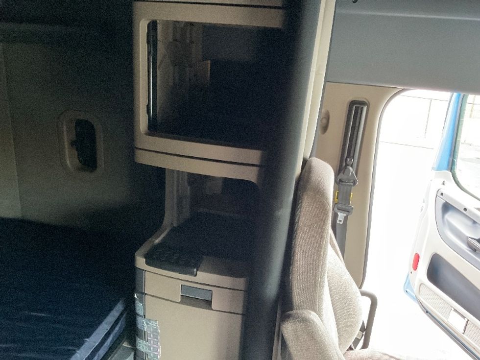 Sleeper Tractor-Heavy Duty Tractors-Freightliner-2020-Cascadia 12564ST-Dalton-GA-626,484\n\t\tmiles-$ 40,750 - Image 18