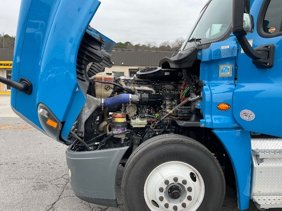 Sleeper Tractor-Heavy Duty Tractors-Freightliner-2020-Cascadia 12564ST-Dalton-GA-626,484\n\t\tmiles-$ 40,750 - Image 21