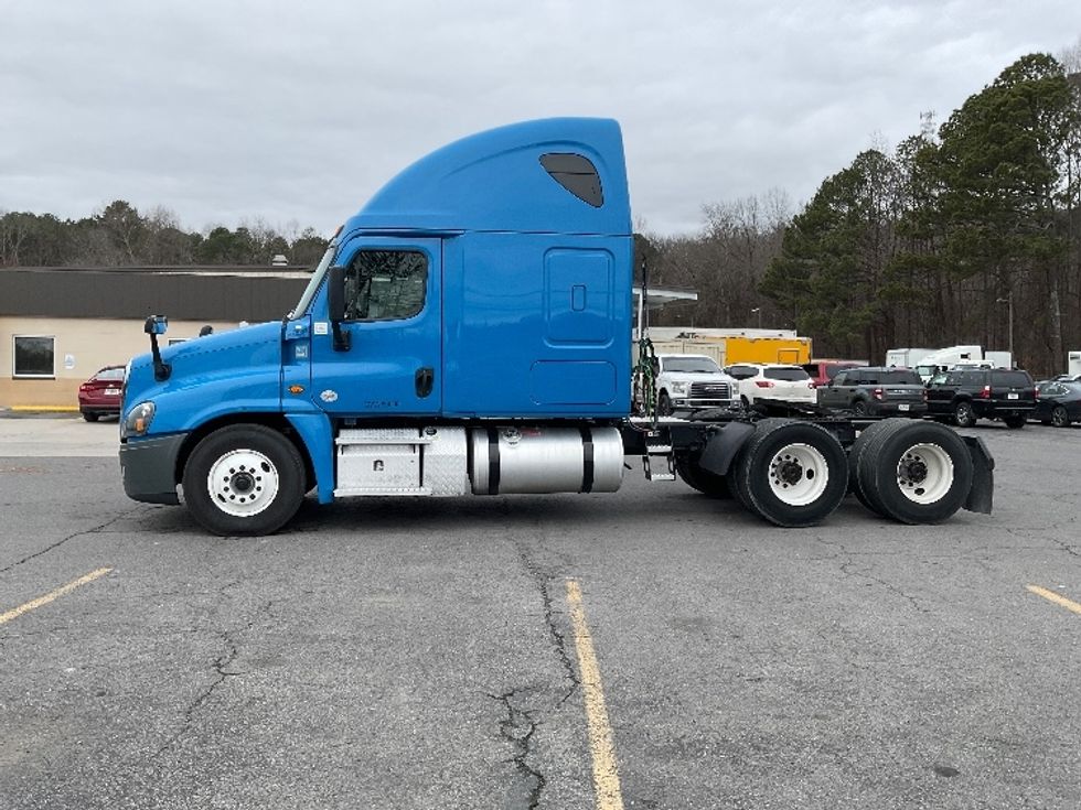 Sleeper Tractor-Heavy Duty Tractors-Freightliner-2020-Cascadia 12564ST-Dalton-GA-626,484\n\t\tmiles-$ 40,750 - Image 4