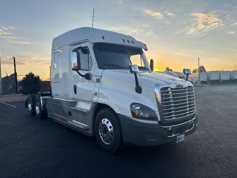 Sleeper Tractor-Heavy Duty Tractors-Freightliner-2020-Cascadia 12564ST-Denver-CO-167,862\n\t\tmiles-$ 86,000 - Image 1