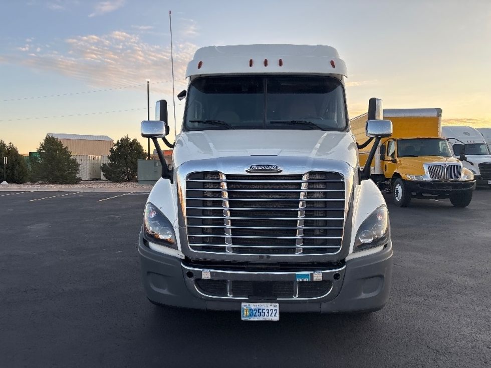 Sleeper Tractor-Heavy Duty Tractors-Freightliner-2020-Cascadia 12564ST-Denver-CO-167,862\n\t\tmiles-$ 86,000 - Image 2