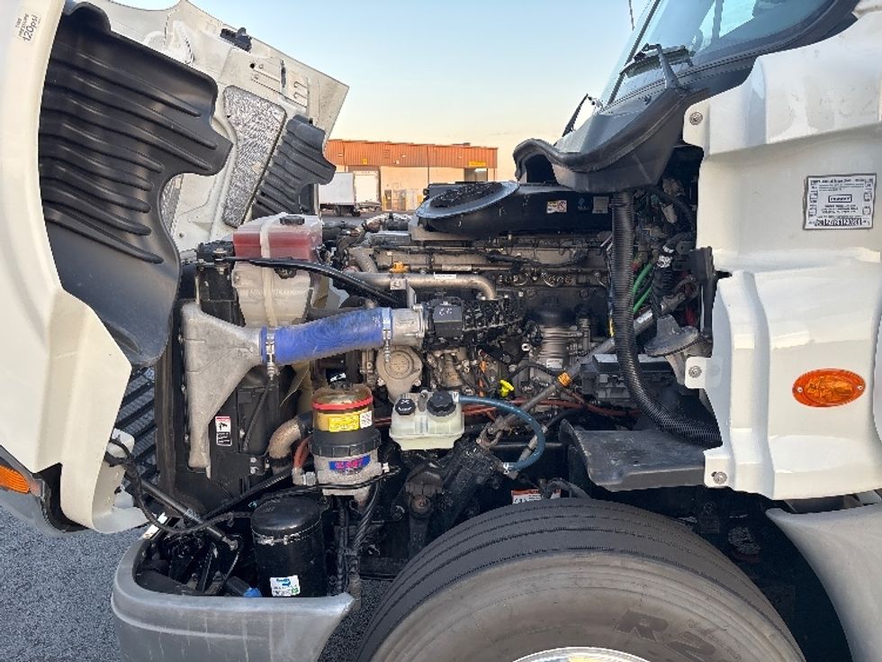 Sleeper Tractor-Heavy Duty Tractors-Freightliner-2020-Cascadia 12564ST-Denver-CO-167,862\n\t\tmiles-$ 86,000 - Image 21