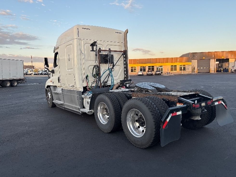 Sleeper Tractor-Heavy Duty Tractors-Freightliner-2020-Cascadia 12564ST-Denver-CO-167,862\n\t\tmiles-$ 86,000 - Image 5