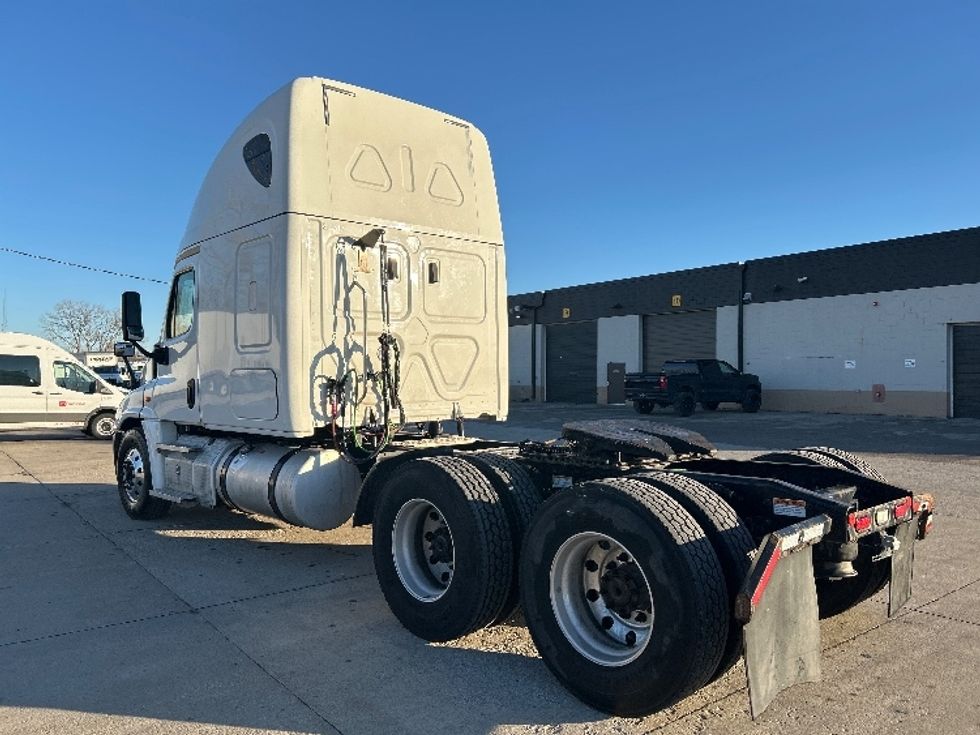 Sleeper Tractor-Heavy Duty Tractors-Freightliner-2020-Cascadia 12564ST-Des Moines-IA-531,508\n\t\tmiles-$ 49,250 - Image 5