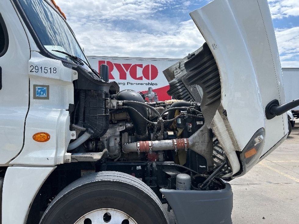 Sleeper Tractor-Heavy Duty Tractors-Freightliner-2020-Cascadia 12564ST-Des Moines-IA-550,716\n\t\tmiles-$ 52,750 - Image 20
