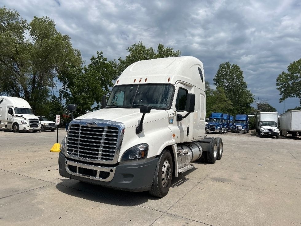 Sleeper Tractor-Heavy Duty Tractors-Freightliner-2020-Cascadia 12564ST-Des Moines-IA-550,716\n\t\tmiles-$ 52,750 - Image 3