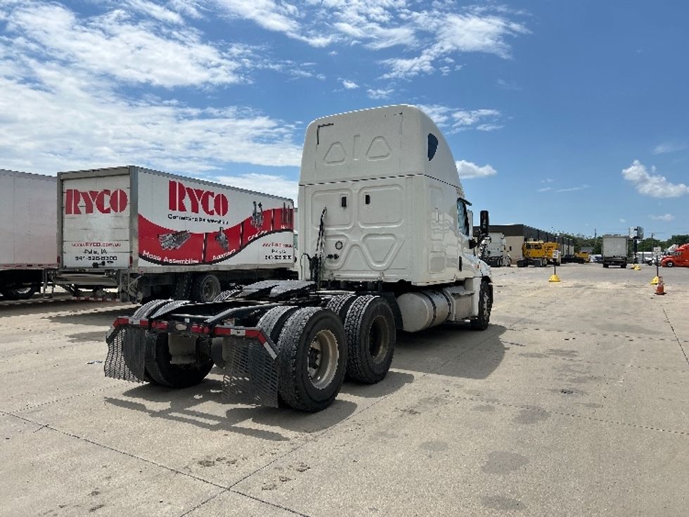 Sleeper Tractor-Heavy Duty Tractors-Freightliner-2020-Cascadia 12564ST-Des Moines-IA-550,716\n\t\tmiles-$ 52,750 - Image 7