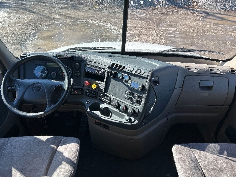 Sleeper Tractor-Heavy Duty Tractors-Freightliner-2020-Cascadia 12564ST-East Chicago-IN-432,113\n\t\tmiles-$ 55,000 - Image 12