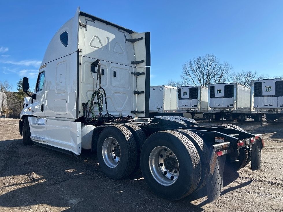Sleeper Tractor-Heavy Duty Tractors-Freightliner-2020-Cascadia 12564ST-East Chicago-IN-432,113\n\t\tmiles-$ 55,000 - Image 5
