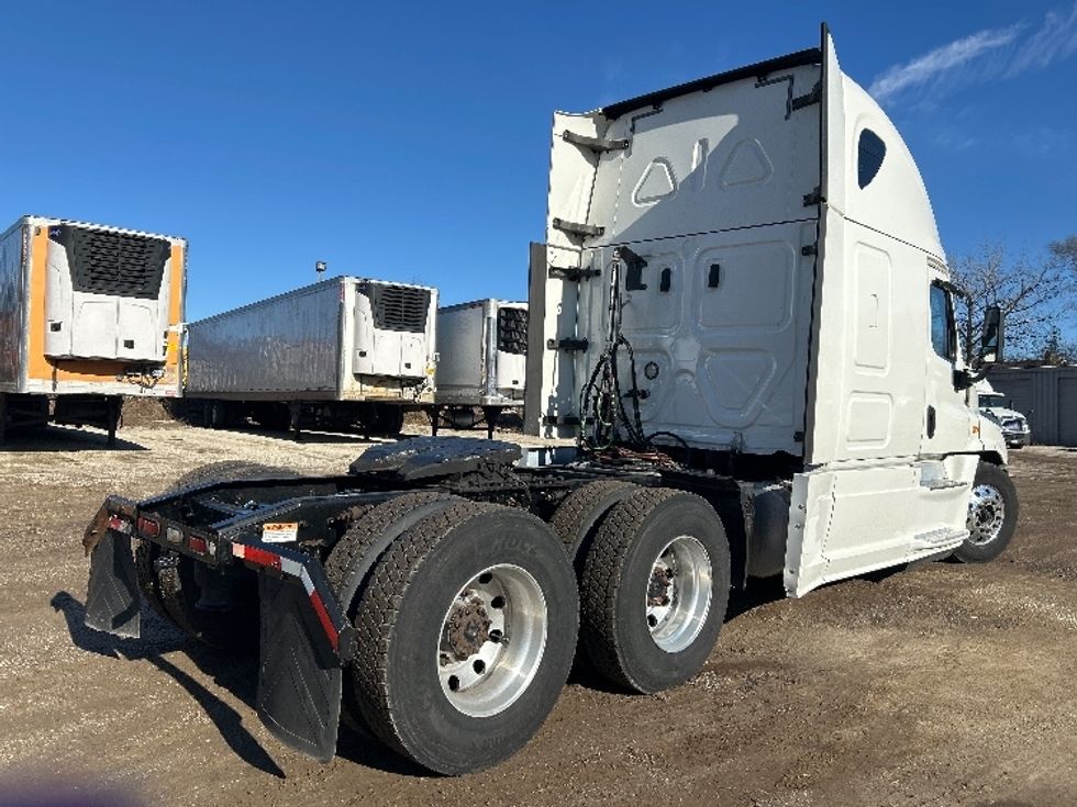 Sleeper Tractor-Heavy Duty Tractors-Freightliner-2020-Cascadia 12564ST-East Chicago-IN-432,113\n\t\tmiles-$ 55,000 - Image 7