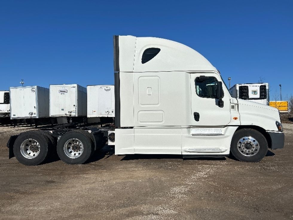 Sleeper Tractor-Heavy Duty Tractors-Freightliner-2020-Cascadia 12564ST-East Chicago-IN-432,113\n\t\tmiles-$ 55,000 - Image 8