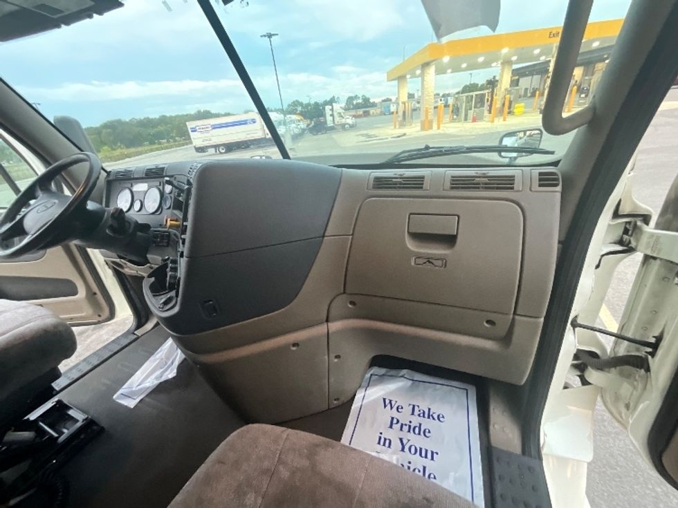 Sleeper Tractor-Heavy Duty Tractors-Freightliner-2020-Cascadia 12564ST-East Chicago-IN-433,499\n\t\tmiles-$ 57,250 - Image 14