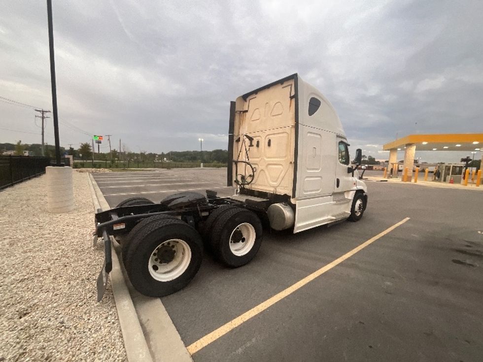 Sleeper Tractor-Heavy Duty Tractors-Freightliner-2020-Cascadia 12564ST-East Chicago-IN-433,499\n\t\tmiles-$ 57,250 - Image 7
