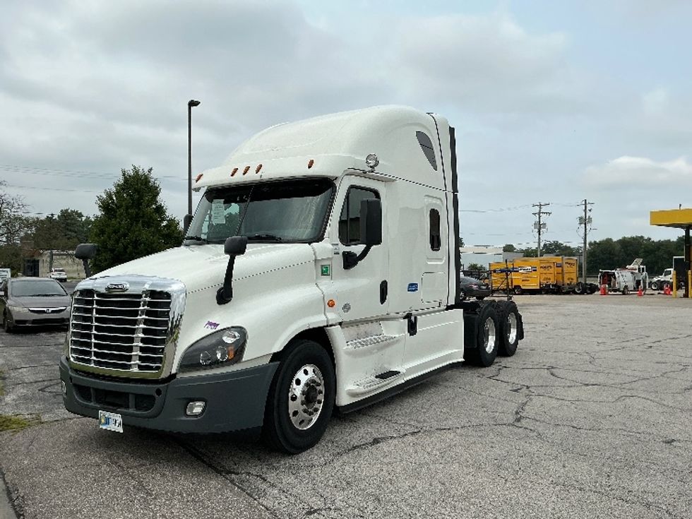 Sleeper Tractor-Heavy Duty Tractors-Freightliner-2020-Cascadia 12564ST-Elkhart-IN-264,263\n\t\tmiles-$ 71,250 - Image 3