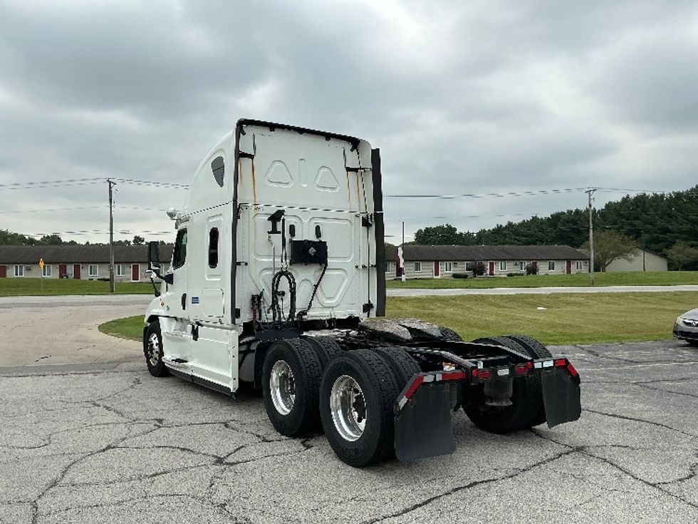 Sleeper Tractor-Heavy Duty Tractors-Freightliner-2020-Cascadia 12564ST-Elkhart-IN-264,263\n\t\tmiles-$ 71,250 - Image 5