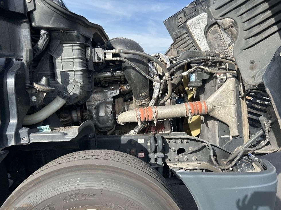 Sleeper Tractor-Heavy Duty Tractors-Freightliner-2020-Cascadia 12564ST-Fontana-CA-364,921\n\t\tmiles-$ 66,000 - Image 20