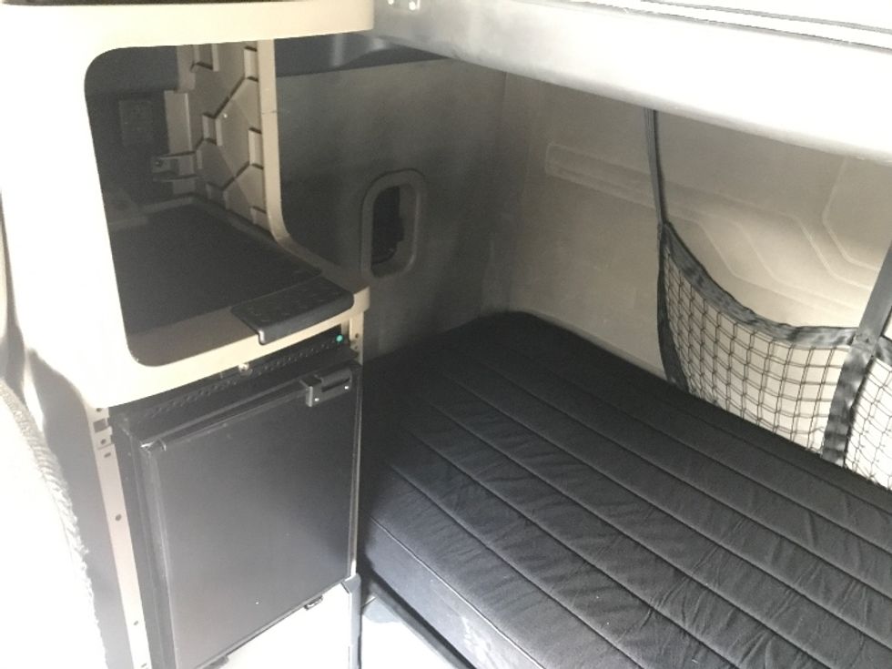 Sleeper Tractor-Heavy Duty Tractors-Freightliner-2020-Cascadia 12564ST-Garden City-GA-368,981\n\t\tmiles-$ 67,750 - Image 19