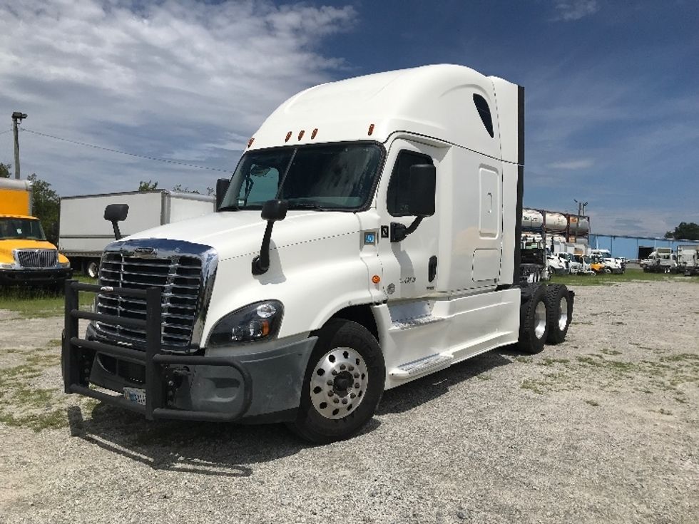 Sleeper Tractor-Heavy Duty Tractors-Freightliner-2020-Cascadia 12564ST-Garden City-GA-368,981\n\t\tmiles-$ 67,750 - Image 3