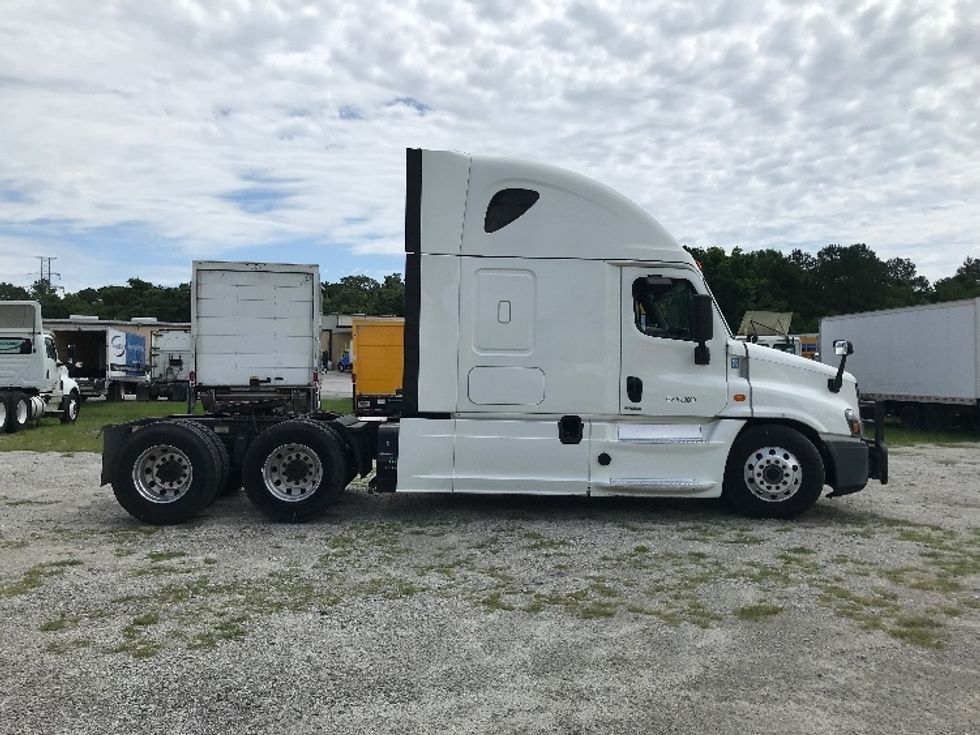 Sleeper Tractor-Heavy Duty Tractors-Freightliner-2020-Cascadia 12564ST-Garden City-GA-368,981\n\t\tmiles-$ 67,750 - Image 8