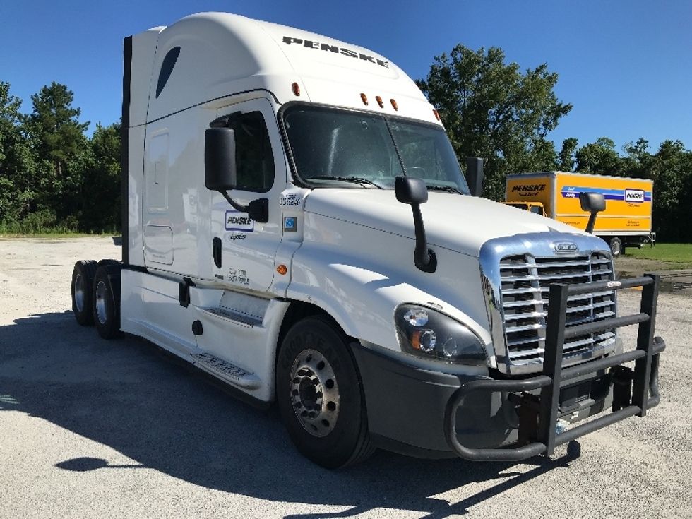 Sleeper Tractor-Heavy Duty Tractors-Freightliner-2020-Cascadia 12564ST-Garden City-GA-435,053\n\t\tmiles-$ 64,000 - Image 1
