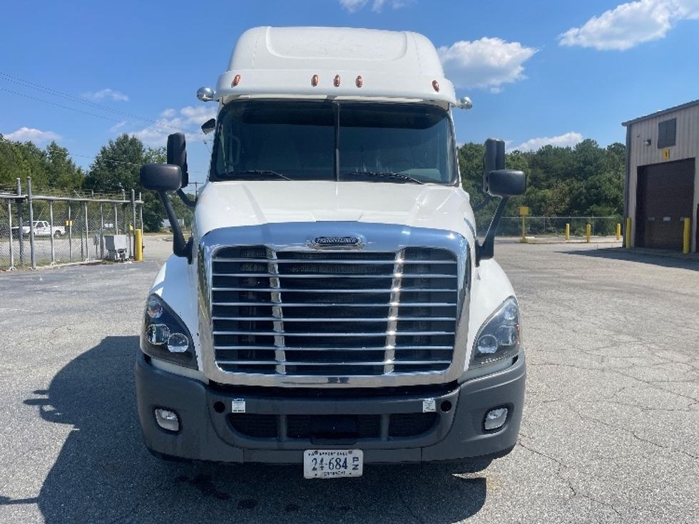 Sleeper Tractor-Heavy Duty Tractors-Freightliner-2020-Cascadia 12564ST-Greensboro-NC-324,558\n\t\tmiles-$ 75,500 - Image 2