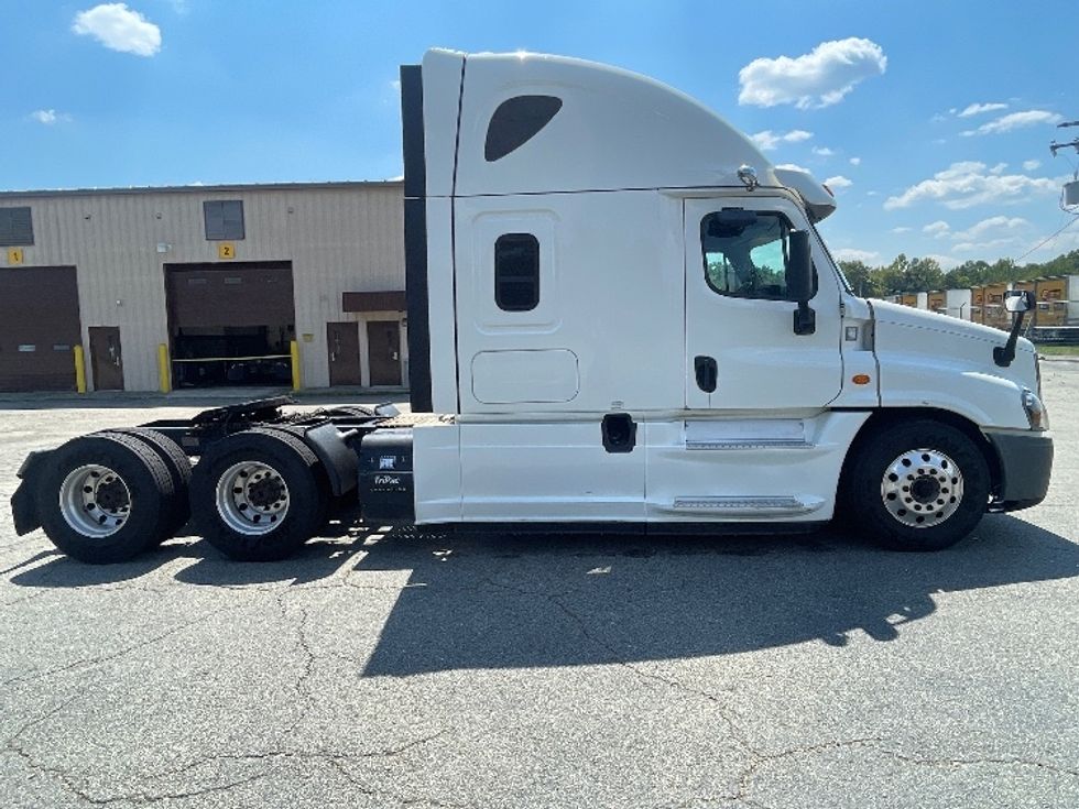 Sleeper Tractor-Heavy Duty Tractors-Freightliner-2020-Cascadia 12564ST-Greensboro-NC-324,558\n\t\tmiles-$ 75,500 - Image 8