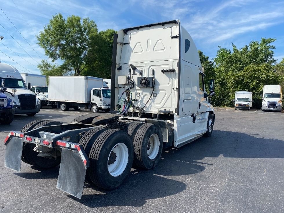 Sleeper Tractor-Heavy Duty Tractors-Freightliner-2020-Cascadia 12564ST-Greensboro-NC-326,320\n\t\tmiles-$ 59,500 - Image 7