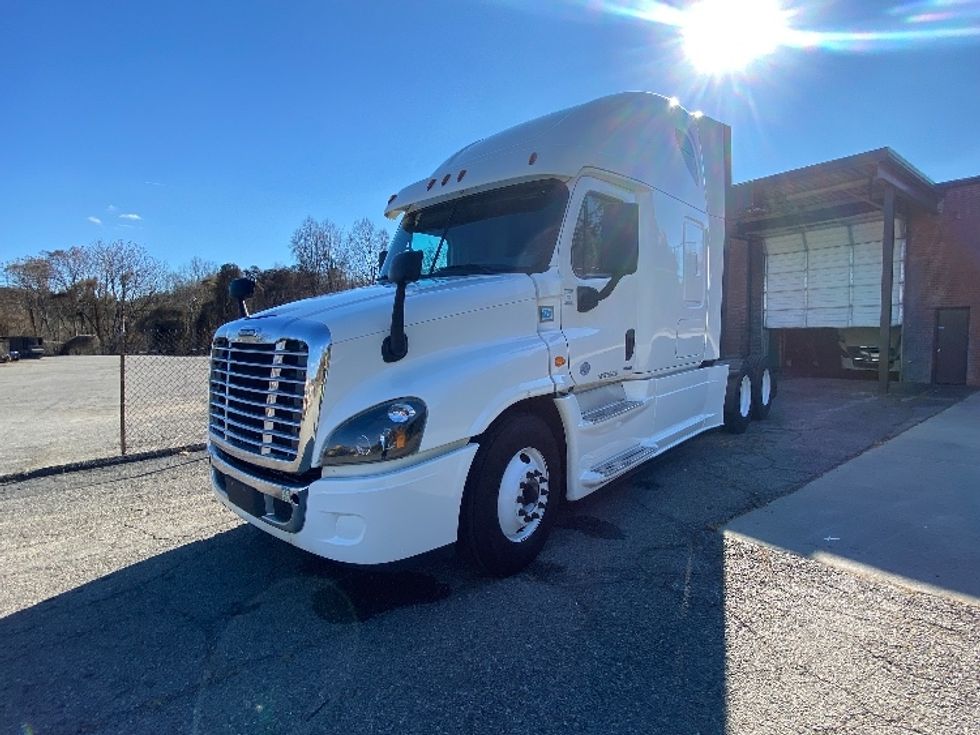 Sleeper Tractor-Heavy Duty Tractors-Freightliner-2020-Cascadia 12564ST-Greensboro-NC-344,911\n\t\tmiles-$ 69,250 - Image 3