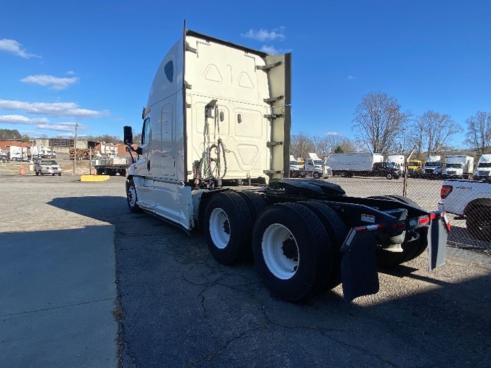 Sleeper Tractor-Heavy Duty Tractors-Freightliner-2020-Cascadia 12564ST-Greensboro-NC-344,911\n\t\tmiles-$ 69,250 - Image 5