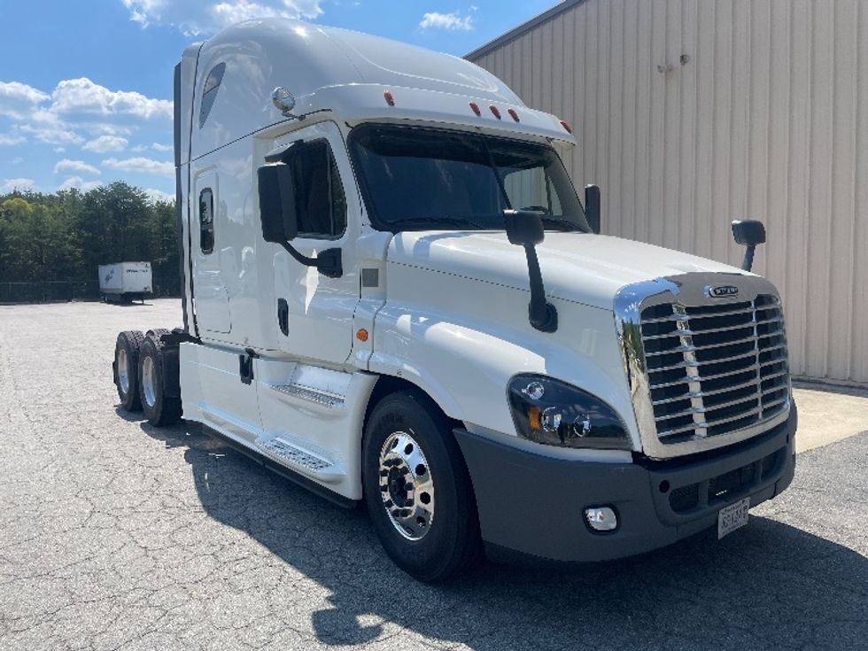 Sleeper Tractor-Heavy Duty Tractors-Freightliner-2020-Cascadia 12564ST-Greensboro-NC-349,614\n\t\tmiles-$ 74,000 - Image 1