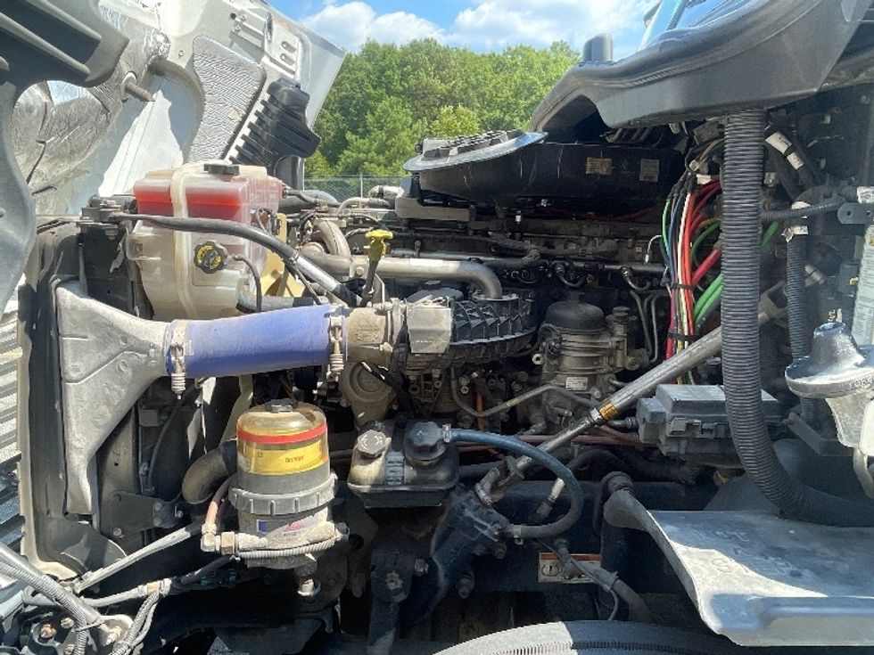 Sleeper Tractor-Heavy Duty Tractors-Freightliner-2020-Cascadia 12564ST-Greensboro-NC-349,614\n\t\tmiles-$ 74,000 - Image 21
