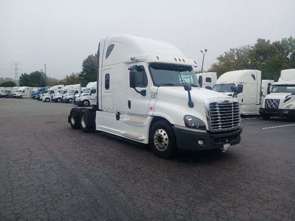 Sleeper Tractor-Heavy Duty Tractors-Freightliner-2020-Cascadia 12564ST-Greensboro-NC-390,396\n\t\tmiles-$ 69,750 - Image 1