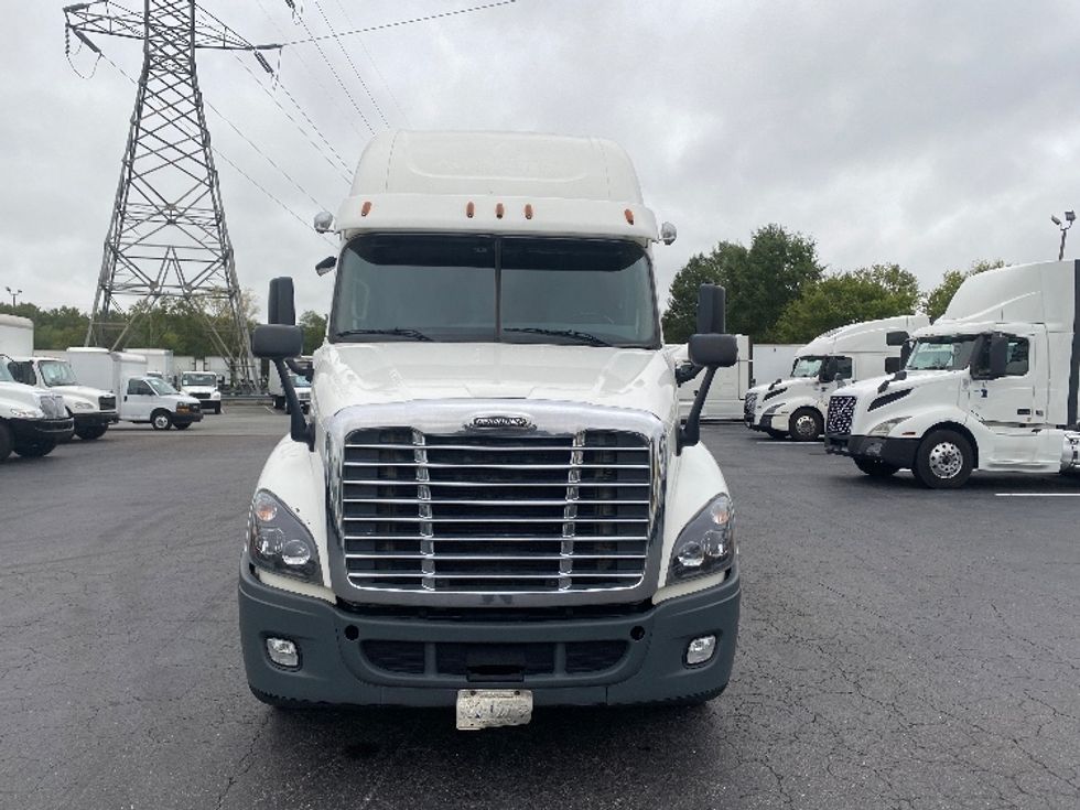 Sleeper Tractor-Heavy Duty Tractors-Freightliner-2020-Cascadia 12564ST-Greensboro-NC-390,396\n\t\tmiles-$ 69,750 - Image 2