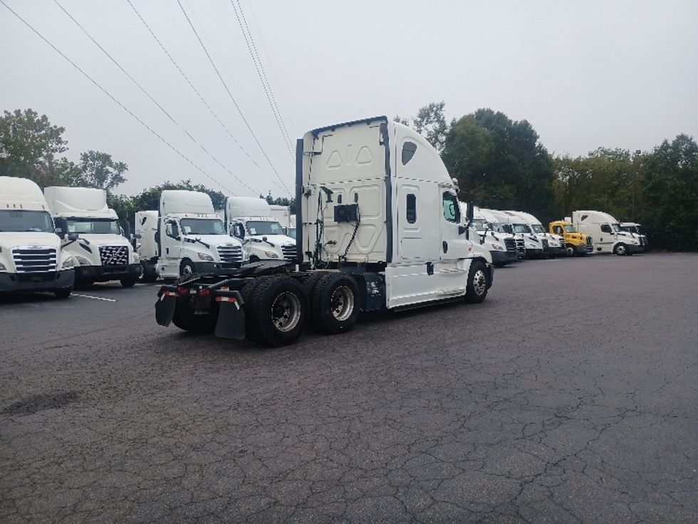 Sleeper Tractor-Heavy Duty Tractors-Freightliner-2020-Cascadia 12564ST-Greensboro-NC-390,396\n\t\tmiles-$ 69,750 - Image 7