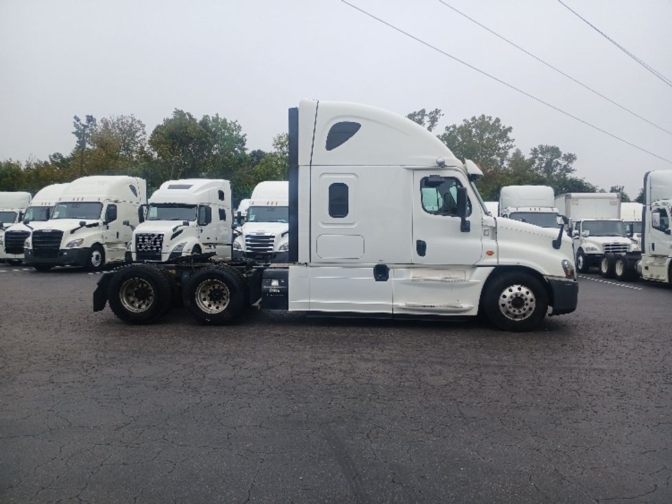 Sleeper Tractor-Heavy Duty Tractors-Freightliner-2020-Cascadia 12564ST-Greensboro-NC-390,396\n\t\tmiles-$ 69,750 - Image 8