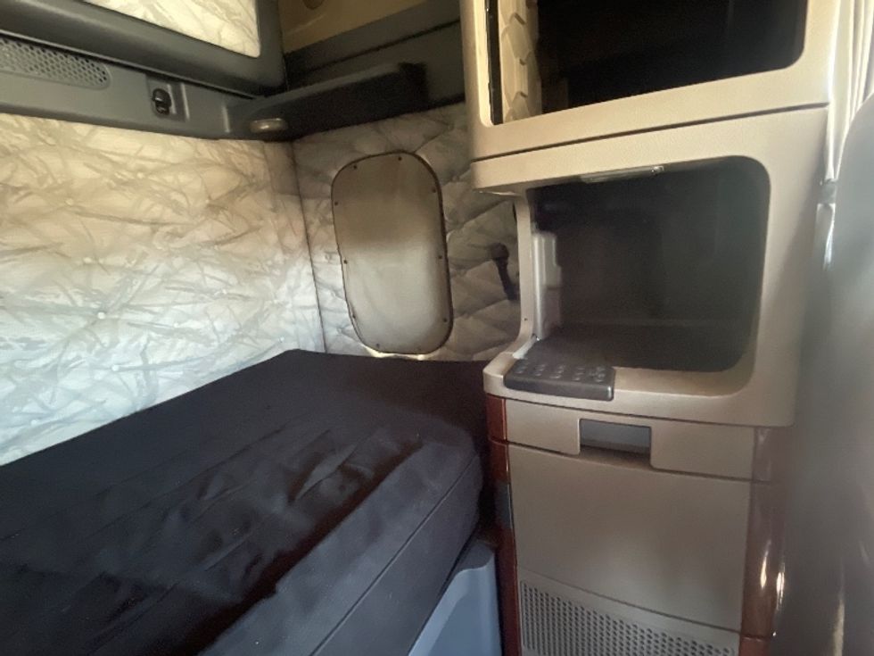 Sleeper Tractor-Heavy Duty Tractors-Freightliner-2020-Cascadia 12564ST-Greensboro-NC-444,821\n\t\tmiles-$ 55,500 - Image 18