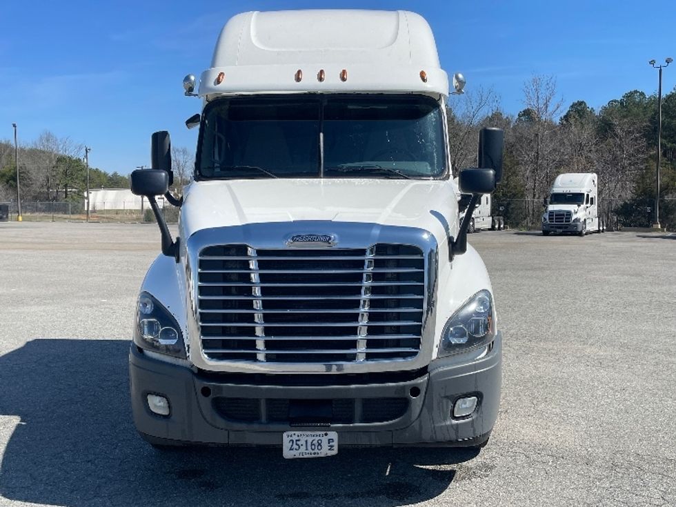 Sleeper Tractor-Heavy Duty Tractors-Freightliner-2020-Cascadia 12564ST-Greensboro-NC-444,821\n\t\tmiles-$ 55,500 - Image 2